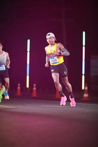 BIB: 1328, 0800
                            <button type="button" onclick="openModal(21240738)" class="btn btn-primary btn-sm float-right btn-popup" data-toggle="modal" data-target=".modal-high-quality">
                        <i class="fas fa-shopping-cart"></i> Add to Cart
                    </button>
                                            <button type="button" onclick="isThisMe(21240738, true)" class="btn btn-success btn-sm float-right btn-popup btn-isme hidden" data-toggle="tooltip" data-placement="bottom" title="นี่คือรูปของคุณใช่ไหม คลิกที่นี่เพื่อเอาเข้าอัลบั้ม">
                        <i class="fas fa-plus"></i> Add to album
                    </button>
                    <button type="button" onclick="isThisMe(21240738, false)" class="btn btn-warning btn-sm float-right btn-popup btn-isnotme hidden">
                        <i class="fas fa-ban"></i> Remove from album
                    </button>